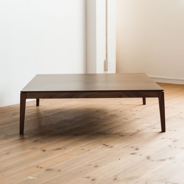 モル ローテーブル [ ウォールナット ] MOL LOW TABLE(21767) - 高野木工のリビングテーブル |  おしゃれな家具通販・インテリアショップ リグナ